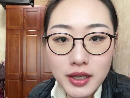 这是我个人选择,你们的婚礼你们自己决定,不是所有人都希望极简,也不是所有人都想花钱。
另外我觉得,我的最终目的是和我老公幸福美满把日子过好,他每一天都对我很好,把我的感受放在第一位,所以哪怕婚礼不够盛大,我们一样可以把日子过得越来越好。
总之每个人想法不同,自己的人生自己做主!
祝大家阖家幸福,生活顺心如意,婚姻美满,长长久久!#婚恋情感 #极简婚礼 #婚礼 #结婚 #婚姻