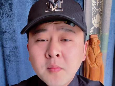 卖茶叶的陈博士,前县长,对你说话还是要体面点,翻箱倒柜找出个大品牌,二十年前的美特斯邦威,算是有诚意吧,这个视频必须来看完哈 #陈灿平博士说茶