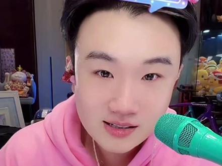 希望我们越来越强大 直到9237真的能成为哥可以依赖的肩膀 接下来希望哥看着9237陪他在山顶站住 给他温暖#三斤 #三斤9237 #9237