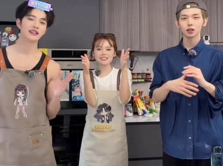 闷声干大事! 井迪自制微综 “井”好友可见 预计五月初上线!
她说:“我自己做这个微综,不管怎么样,都是让喜欢我的朋友们,哪怕是喜欢我但没关注我的路人,能够让我们一直保持着联系,一直都能够让你看到我,让我们没有距离感。”#井迪 #井迪儿 #井好友可见 #综艺 #好朋友