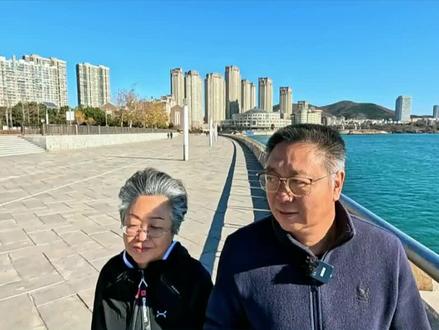 河南郑州:75岁老太太招聘干女儿