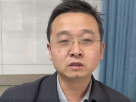 #真实生活分享计划 #白银 #光伏 #机器人 #行业大揭秘
白银暴涨,原因是什么?还会涨吗?
今日银价
白银疯涨原因?