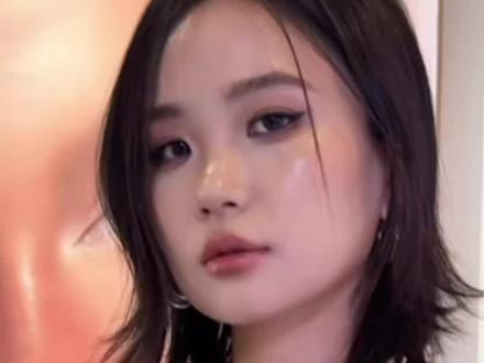 胡楚靓花1.3W的水光底妆教程版,免费分享给大家。#跟着胡楚靓学化妆 #化妆 #底妆 #水光肌 #种草激励计划 @DOU+小助手 @DOU+上热门 @胡楚靓