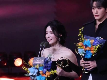 #卢昱晓获年度瞩目演员 新的一年里也期待噜噜晓更多精彩的角色!#卢昱晓