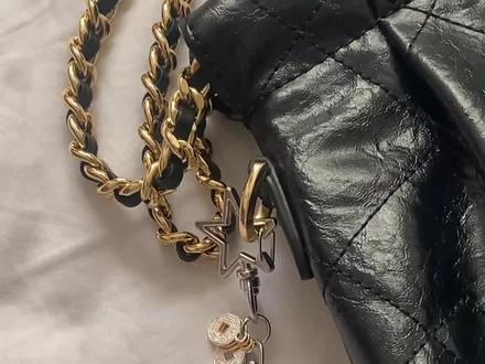 钩针新手视频教程|花5分钟钩织桃花挂件!
是谁还没有收到好朋友送的招财桃花挂件
春天要开始招桃花招财了
快艾特你的闺蜜给你做啊!
钩针:2.0mm
毛线:@苏苏姐家官方旗舰店 4股唯棉
色号:66浅粉、68珊瑚粉、16浅黄
#手作diy #钩针视频教程 #钩针挂件钥匙扣 #艾特你想艾特的人