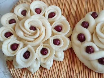 快过年了,分享两款枣花糕的做法,简单易学,好看不变形