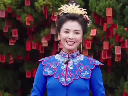 5月8日,刘涛出席妈祖诞辰1066周年守夜活动