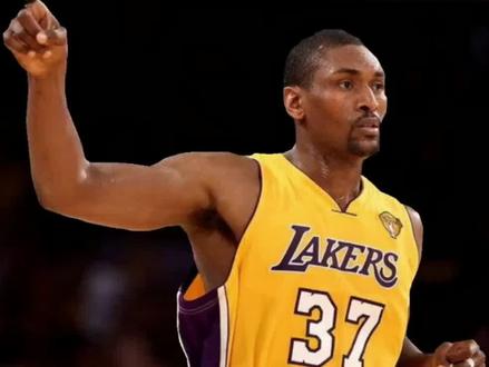 #创作灵感 #dou来nba #慈世平 #威少 #阿泰斯特 慈世平渴望执教湖人队,他已经找到威少的使用说明书@DOU+小助手