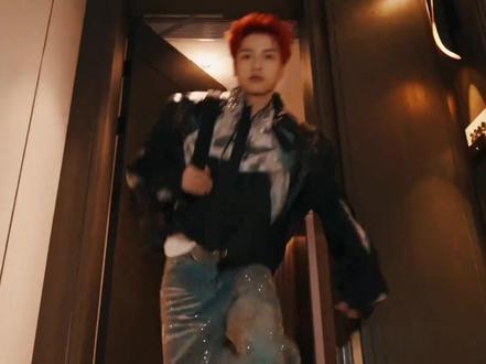 #rapeter吴嘉轩 无数个六点一直到六点,将会是吴嘉轩过年后的写实状态#吴嘉轩 #rapeter #亲签