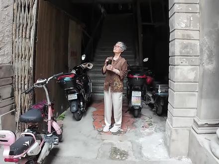 我镜头里的“给阿嬷的情书” “岁月无声,情义有痕,时光易老,初心不负”
也祝这位阿嫲,寿比天高,福比海深,岁岁年年!#给阿嬷的情书 #拍出故事感 #老街故事 #用镜头记录爱