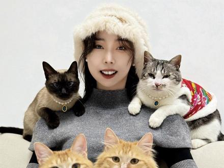 豆包蒸蚌 原来我的猫变人后长这样啊~和猫猫拥抱ai合照指令教程来啦!!#豆包ai #我和我的猫 #豆包p图指令 #和宠物合照