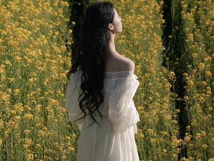 油菜花拍照详细教程来了! 包含相机参数和取景,姿势参考
快去拍起来!
#拍照技巧 #油菜花拍照 #油菜花 #摄影技巧 #花海拍照