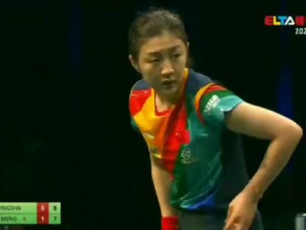 #德班世乒赛 湾湾解说总结打莎莎的方法😁勾手发侧上 发到莎莎正手短 😂全世界教练小本本做笔记也没用呀 后面莎莎也破解了#孙颖莎 越是有阻碍有对手 更能促使莎莎终有一天锐变成大魔王