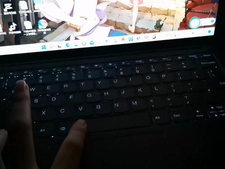 试了一下,原来是真的,我才知道#键盘 #电脑有情绪了 @抖音小助手