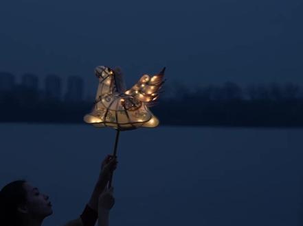 “想要更喜庆的!”——安排! 把大家的评论变成现实!
果然中国人到年底还是得看红色!🧨#王的手创 #马 #马年 #非遗 #刺绣