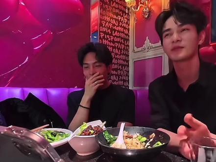 剧里完全站反的2人,看直播就能分辨出来10了。初生牛犊不怕虎,后生可畏,反复盘,好好笑😂#港城361 #希朝 #嗑cp #何衍朝 #何昶希