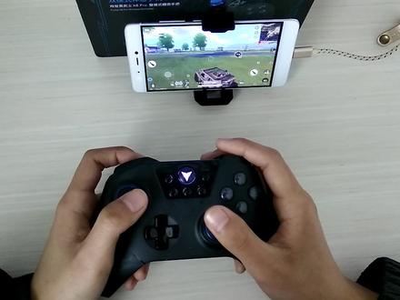 手柄操作吃鸡手游荒野行动是什么感觉