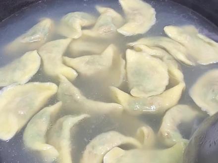 煮水饺时,不要直接下锅,牢记这几步,口感鲜嫩不粘锅不破皮#饺子 #家常菜 #抖音美食