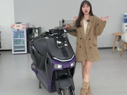 雅迪星舰Ⅱ兼容性真的绝!
直上100安磷酸铁锂锂电,功能丝毫不打折🫡
#雅迪 #牛市口雅迪 #雅迪星舰