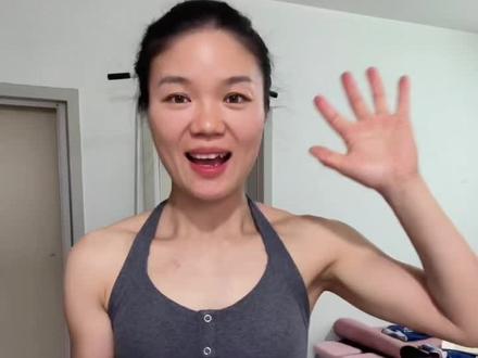 哑铃怎么选,不选贵的只选对的。
1:选实心铸铁的
2:选手柄细的
新手建议买一对2kg先用着。后期再慢慢进阶。#女士哑铃健身家用 #哑铃女士家用健身 #费教练健身 #力量训练 #自律遇见更好的自己