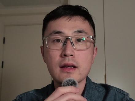 一条海峡被封,凭什么全人类跟着掏钱? 霍尔木兹海峡一旦关闭,3200艘巨型船舶将瞬间沦为“海上废铁”,单船日租金狂飙至42万美金!这绝不只是远在天边的航运新闻,运费和物价暴涨的多米诺骨牌,最终会精准砸向我们每一个人。
这场危机是对全球过去30年盲目追求“极限效率(JIT)”和“零库存”的终极惩罚。在这个不确定的周期里,生存法则已经改变:请立刻从“效率至上”切换到“预留后路(JIC)”。在顺境中建立冗余,构建多维资产组合,才是危机时刻唯一的救生圈。
#霍尔木兹海峡 #航运物流 #国际贸易 #宏观经济 #认知觉醒