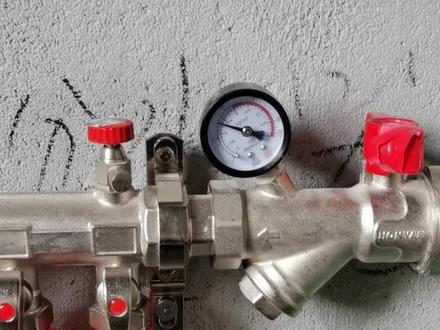 老邹教大家如何正确查看每一路地暖压力是否正常?#地暖安装 #暖气 #地暖施工 #地暖