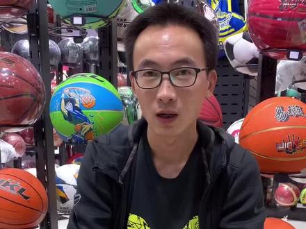 心爱的篮球气嘴漏气,看过来,学会这招,用手边方便找到的工具就可以修好。是不是有种unbelievable的感觉