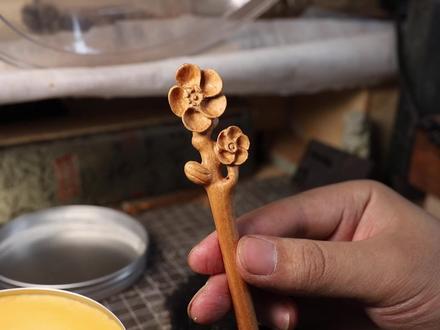 自制桃木桃花发簪制作。借这个视频给大家回答一下问题#发簪 #桃木发簪制作 #手艺人 #手工diy #diy
