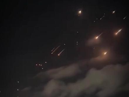 伊朗是如何做到六波打击,都能击穿美军防空体系的?