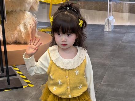 女儿超喜欢的tutu裙套装,上身真的太可爱了#生女儿就是用来打扮的 #萌娃穿搭 #把女儿打扮成精致小公主 #女童时髦穿搭攻略 #生女儿就要这样穿