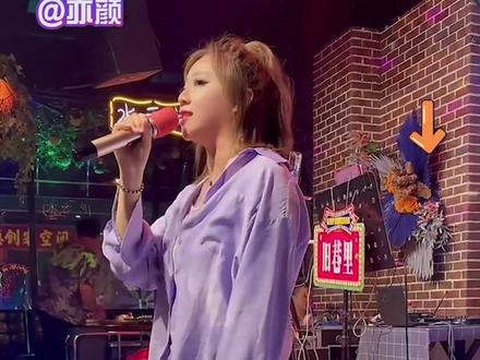 抖音音乐官频轮麦正在直播中,赶紧点击头像进直播间看14位音乐主播的才艺展示吧#抖音音乐台 #翻唱 #直播中