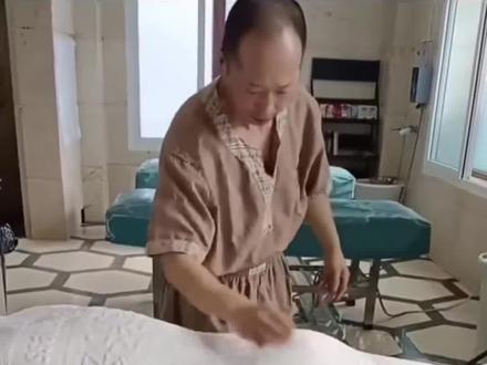 大叔拍背转场卡点视频一键制作教程 大叔拍背转场卡点视频免费制作模版#大叔拍背 用抽象转场打开我的夏日胶片卡点视频一键制作模版 用抽象转场打开我的夏日胶片转场卡点视频免费制作教程 #用抽象转场打开我的夏日胶片 用抽象转场打开我的夏日胶片转场卡点视频免费制作模版入口 用抽象转场打开我的夏日胶片转场卡点视频免费模版入口 #剪映
#用大叔拍背转场打开我的夏天 如何用这种抽象转场打开我的夏日胶片#原来还能这么拍