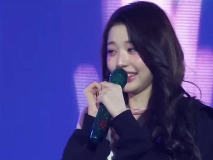 张元英被礼炮吓出八字眉 #明星人物传 #明星热点爆料 #吃瓜娱乐圈 #张元英