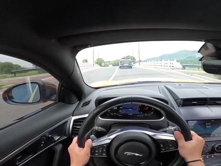 肉眼可见的动力响应!体验捷豹Ftype的3.0V6机械增压。