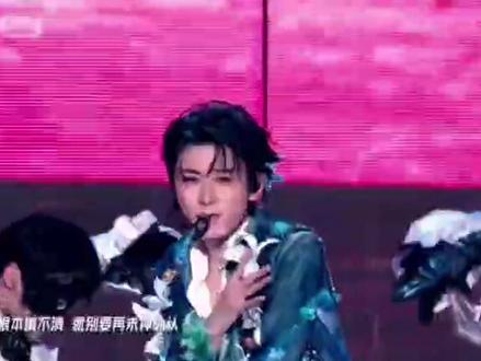 #我担秒了全世界 #时代少年团加冠礼 宋亚轩的《特伦斯梦游仙境》出了。愿大家在新的一年里将遇之人皆为挚友,愿你们去往之地皆为热土😘。将生活带给你的柠檬般的酸楚,酿成犹如柠檬汽水般的甘甜