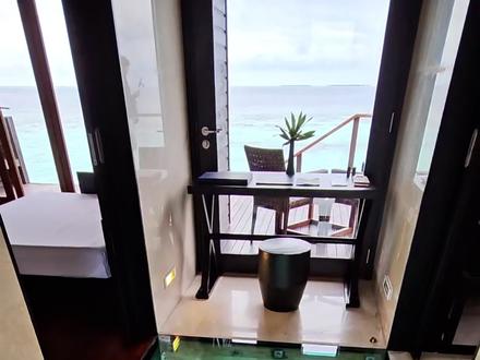 马代老牌网红酒店,一价全包还免两名儿童吃住,浮潜泻湖兼得---莉莉岛#马尔代夫酒店推荐 #马尔代夫莉莉岛 #马尔代夫水屋 #马尔代夫浮潜 #海岛度假
