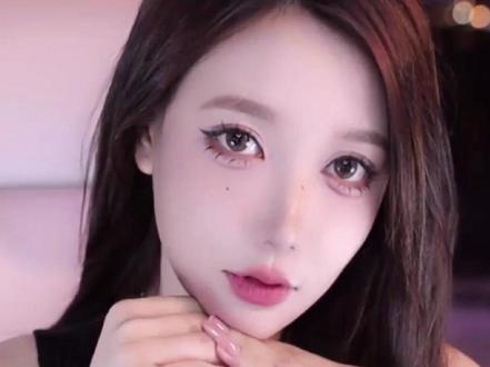 你们可以两个手肘碰到一起吗?#米娜 #米娜minana #美女主播