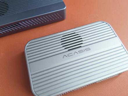 112TB 混合硬盘阵列 阿卡西斯 混合硬盘阵列 16T固体硬盘+96T机械硬盘=总容量112TB
40Gbps 兼容雷电4/3 USB4/3.2/3.1/3.0/2.0
4个3.5/2.5机械盘位 2个M.2固体盘位 DP显示扩展坞#磁盘阵列#RAID#阿卡西斯扩展坞#阿卡西斯磁盘阵列盒