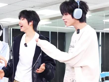 王橹杰超强主体性 玩狼人杀有自己的判断不盲目跟风 #王橹杰 #TF家族 #TF四代 #养成系 #练习生