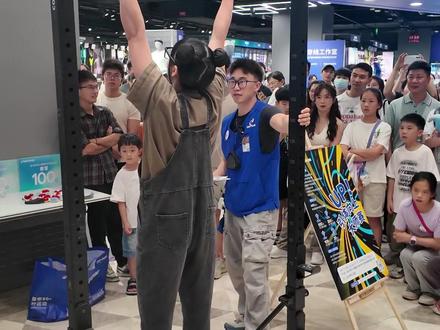 女生引体24个~迪卡侬引体比赛~ #迪卡侬引体向上挑战赛 #迪卡侬福田领展中心城 #女生引体挑战 #迪卡侬中心城健身社群