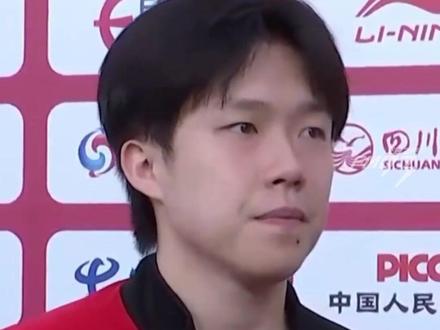 王楚钦回应作为运动员代表宣誓,“很昂扬 很激动 很荣幸”,莎莎被大头的发言成功逗笑#王楚钦 #孙颖莎 #混团世界杯