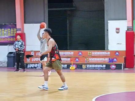 新手如何打全场,尤其是班赛院赛,三个方法让你们打好进攻#创作灵感 #篮球盟 #实战篮球 #犀力牛篮球培训@犀力牛体育 @犀力牛体育-王浩 @兄弟篮球馆 @抖音创作者中心