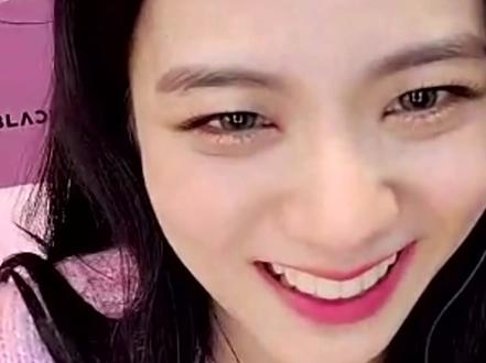 我和jisoo视频拉!因为第一个接通!所以我紧张到说不出来话!#blackpink #jisoo金智秀