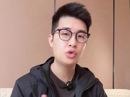 非户外人群,始祖鸟最值得买的3件单品 一到秋冬季,始祖鸟的销量就噌噌噌往上涨,被誉为中产阶级三宝之一的始祖鸟,最值得我们普通消费者买的单品有哪些呢?
#始祖鸟冲锋衣 #始祖鸟穿搭 #始祖鸟 #品质男装 #男士穿搭分享
