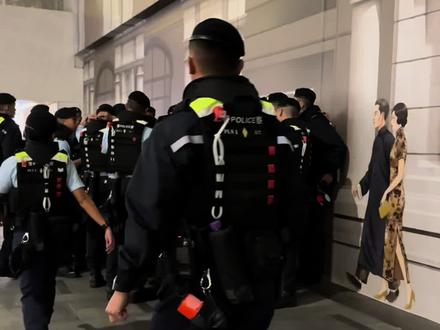 黎家盈来自中国香港,我国第四批航天员,是首次执行飞行任务。黎家盈入选前在香港特别行政区政府警务处工作,任香港警队警司。#香港警察 #香港 #巾帼不让须眉
