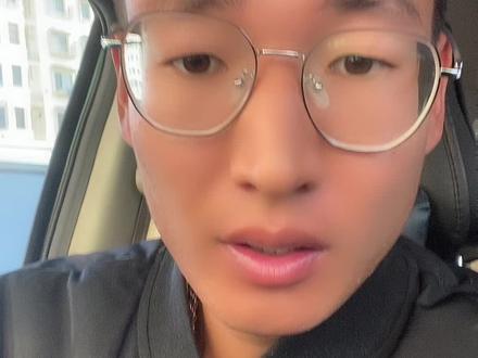 刚下船的麻蛤煮熟以后不爱张嘴的原因就是太新鲜了,大家可以找个阴凉处放上一到两天,这样在煮的话,麻蛤就都张嘴啦#海鲜原产地 #喜欢吃海鲜的朋友记得关注我哦 #源头好生鲜 #海鲜品质优选 #源头好货