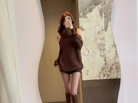 你们一直问我的黑丝来咯!#黑丝搭配 #穿搭小心机 #穿搭 #黑色系御姐穿搭