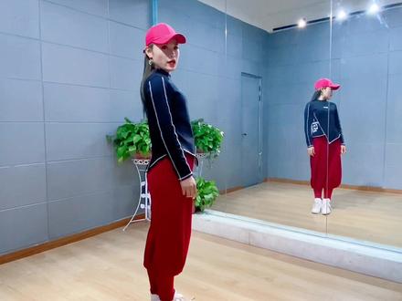 《梁祝》分解教程来啦!今晚直播间教#梁祝分解 #梁祝背面教程 #简单易学舞蹈 #曳步舞 #舞蹈分解教学视频