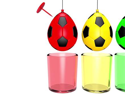 钉子戳破气球的瞬间,竟变幻出超多迷你小足球 #宝宝学颜色