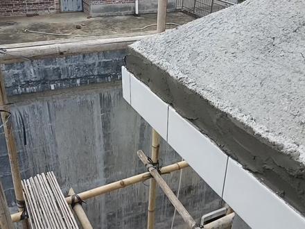 第466集 今天分享一个外墙小斜坡铺贴流程!想学装修一条龙的朋友关注一下#干着最脏的活挣最干净的钱 #瓦工铺贴瓷砖